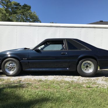 1989 Ford Mustang photo