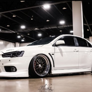 2011 Mitsubishi Evolution X photo