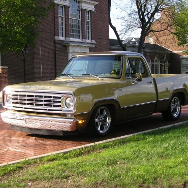 1976 Dodge D100 Adventurer photo