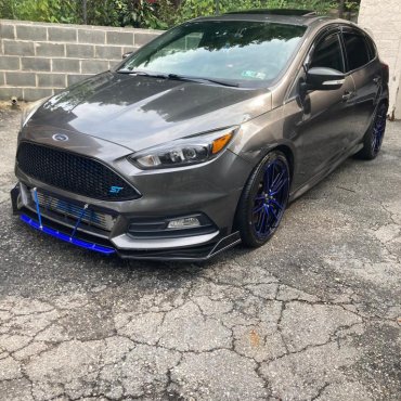 2016 Ford Focus st photo