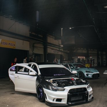 2012 Mitsubishi Evo photo