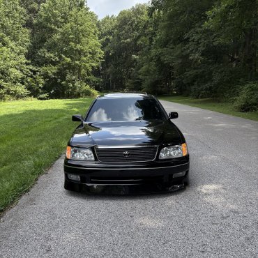 1999 Toyota Celsior photo