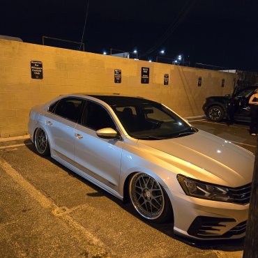 2016 Vw Passat r line photo