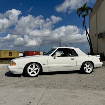 1993 Ford Mustang photo