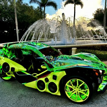 2021 Polaris Slingshot Model R photo