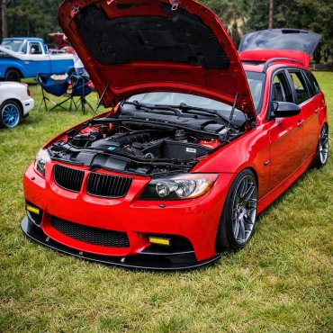 0000 BMW 328xi (TOURING) photo