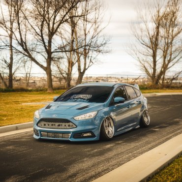 2018 Ford Focus ST photo