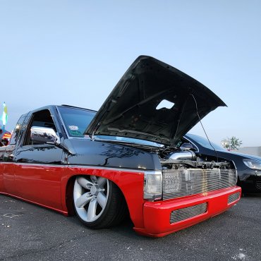 1996 Missan Hardbody photo
