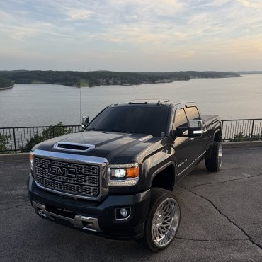 2019 GMC 2500 denail photo