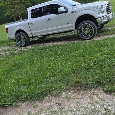 2015 Ford F150 photo