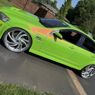 2009 Pontiac G8 GT photo